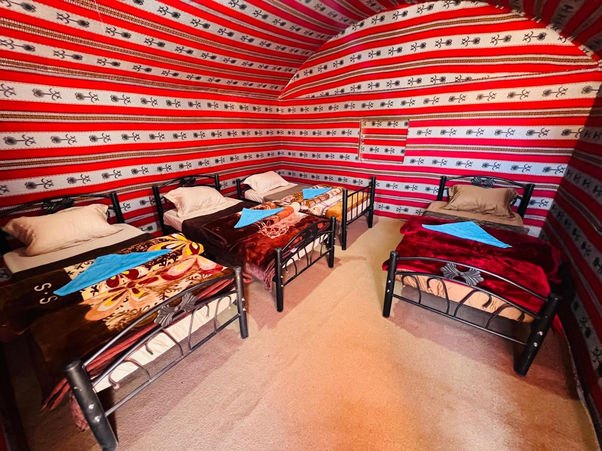 Desert Tree Camp&Tours ワディ ・ラム エクステリア 写真
