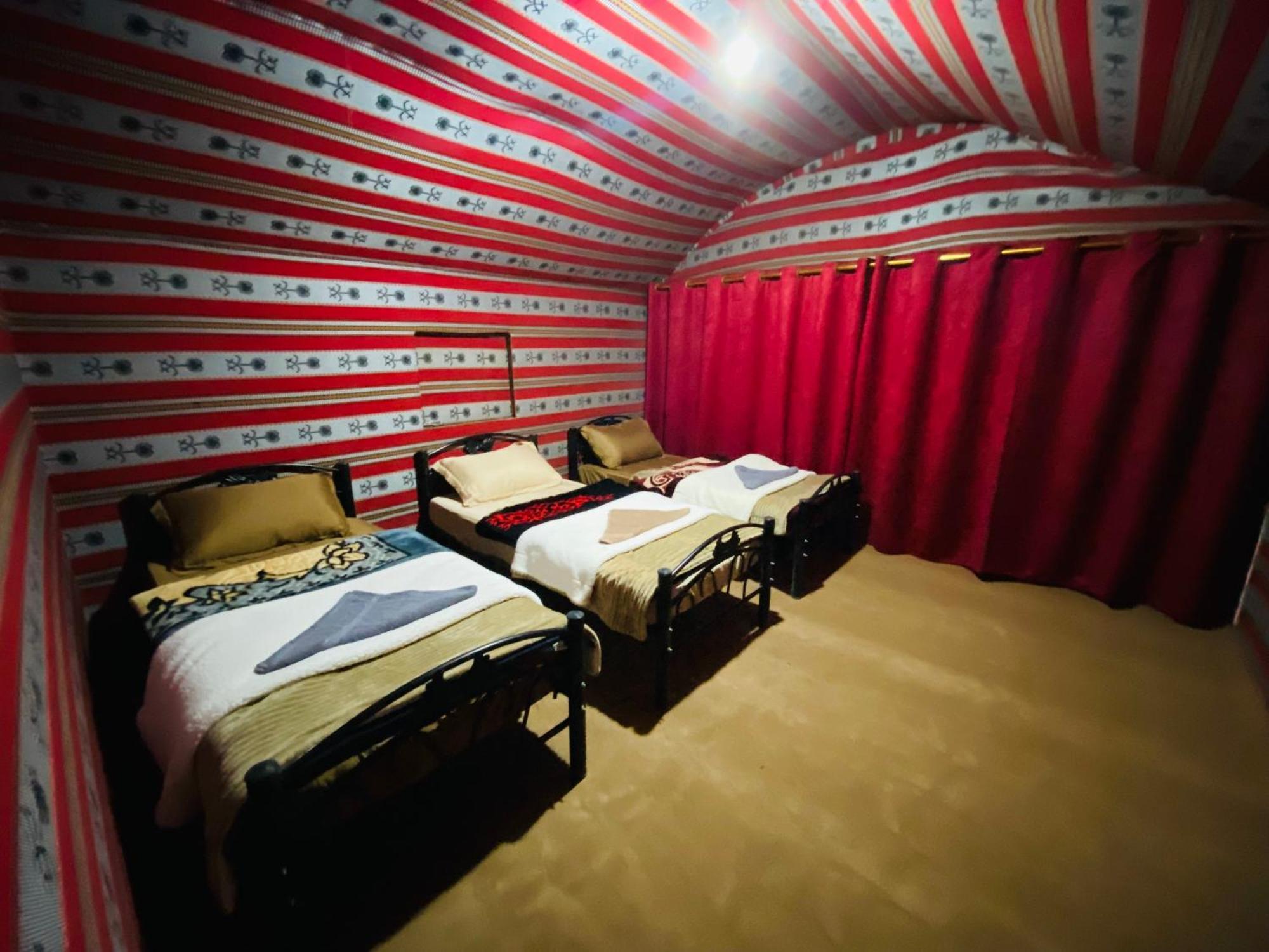 Desert Tree Camp&Tours ワディ ・ラム エクステリア 写真